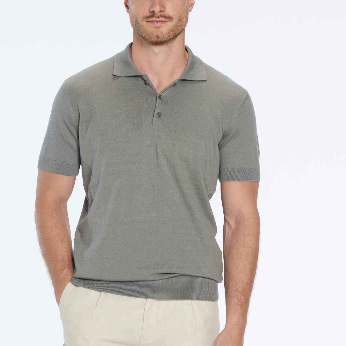 Johan Khaki Cotton Polo Shirt | Moeva | T-Shirt | Each week unveils new pieces—luxury swimwear, fluid resort silhouettes, and elevated summer-to-evening essentials designed to carry you from coastal escapes to city nights.