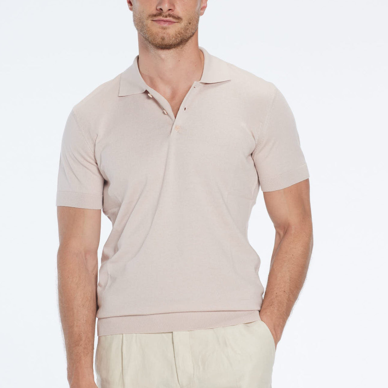 Johan Nude Cotton Polo Shirt | Moeva | T-Shirt | Each week unveils new pieces—luxury swimwear, fluid resort silhouettes, and elevated summer-to-evening essentials designed to carry you from coastal escapes to city nights.