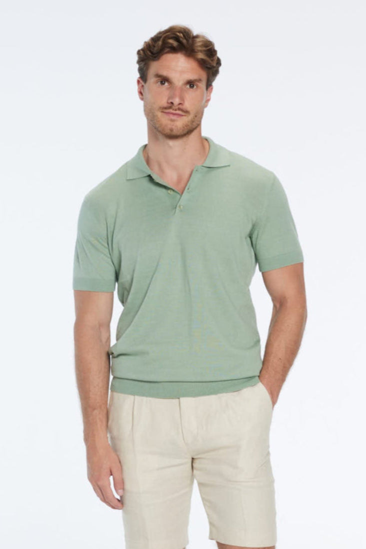 Johan Green Cotton Polo Shirt | Moeva | Men Polo Shirts | Each week unveils new pieces—luxury swimwear, fluid resort silhouettes, and elevated summer-to-evening essentials designed to carry you from coastal escapes to city nights.