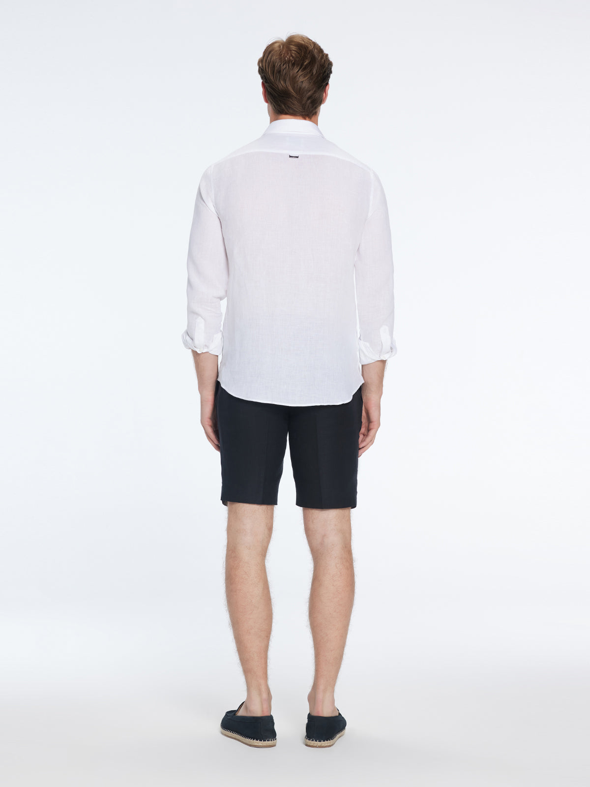 Marco Linen Black Shorts | Moeva | Shorts | Each week unveils new pieces—luxury swimwear, fluid resort silhouettes, and elevated summer-to-evening essentials designed to carry you from coastal escapes to city nights.