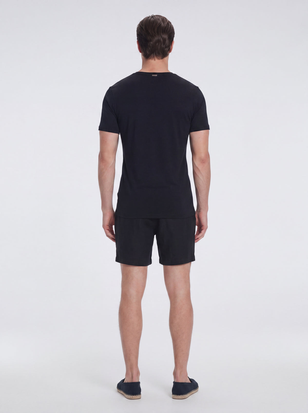 Rex Black V-Neck Cotton T-Shirt | Moeva | T-Shirt | Each week unveils new pieces—luxury swimwear, fluid resort silhouettes, and elevated summer-to-evening essentials designed to carry you from coastal escapes to city nights.