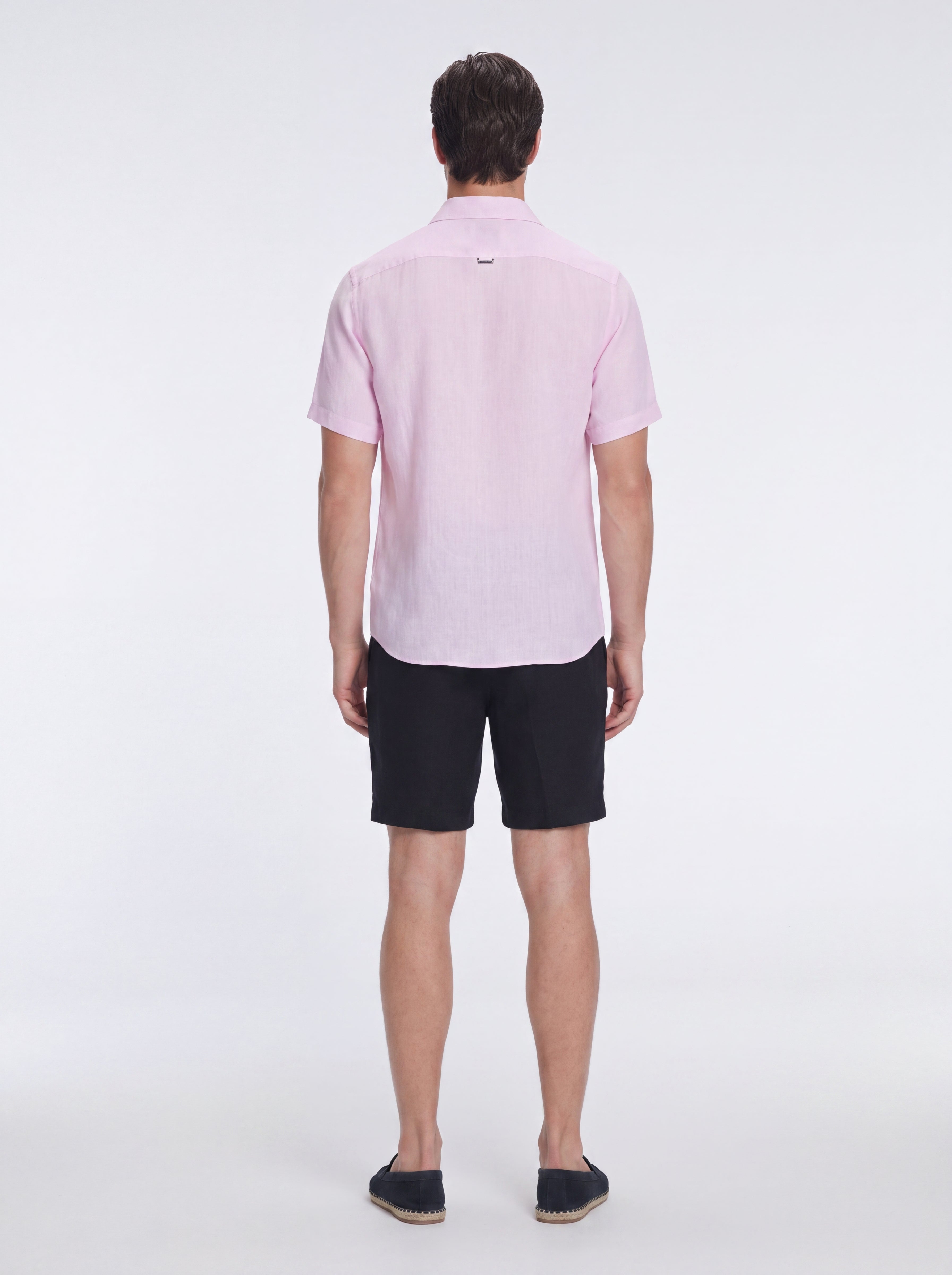 Romeo Pink Linen Shirt with Camp Collar | Moeva | Shirt | Each week unveils new pieces—luxury swimwear, fluid resort silhouettes, and elevated summer-to-evening essentials designed to carry you from coastal escapes to city nights.