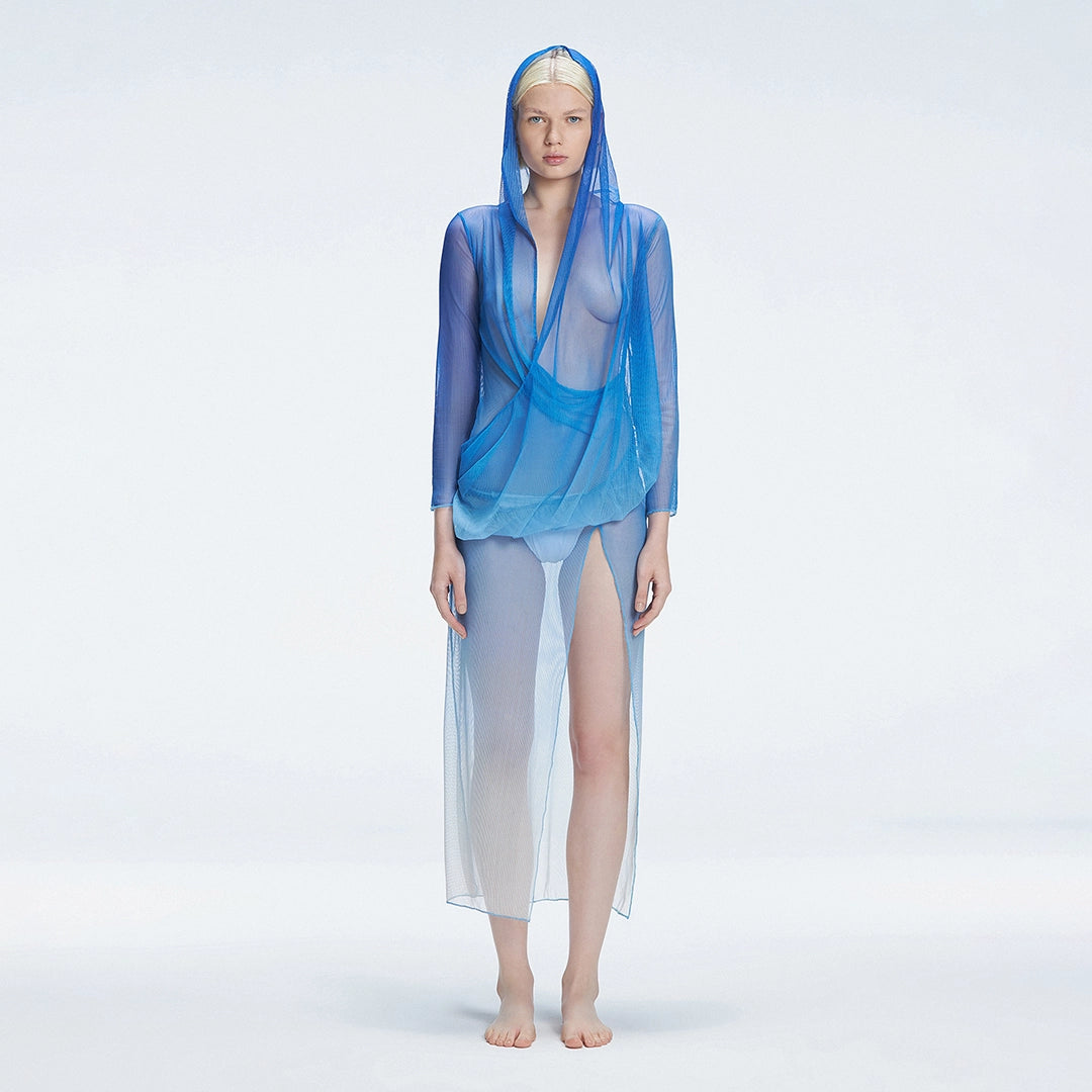 Rosie Blue Optical Long Sleeve Maxi Dress | Moeva | Beachwear Dresses | Each week unveils new pieces—luxury swimwear, fluid resort silhouettes, and elevated summer-to-evening essentials designed to carry you from coastal escapes to city nights.
