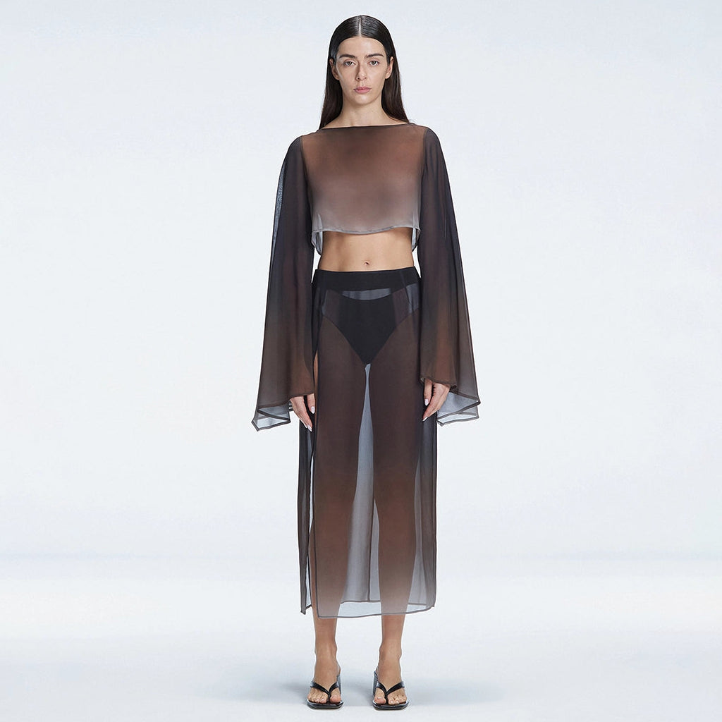 Samantha Black Optical Long Sleeve Crop Top | Moeva | Crop Top | Each week unveils new pieces—luxury swimwear, fluid resort silhouettes, and elevated summer-to-evening essentials designed to carry you from coastal escapes to city nights.