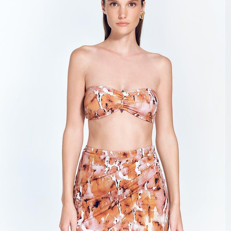 Antonia Floral Abstract High-Waist Wrap Mini Skirt | Moeva | Skirt | Each week unveils new pieces—luxury swimwear, fluid resort silhouettes, and elevated summer-to-evening essentials designed to carry you from coastal escapes to city nights.