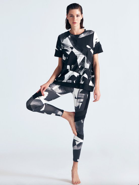 Ellis Abstract Print Leggings | Moeva | Sports Leggings | Each week unveils new pieces—luxury swimwear, fluid resort silhouettes, and elevated summer-to-evening essentials designed to carry you from coastal escapes to city nights.