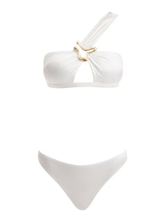 Step into the limelight with the Sereia white bikini set, a hallmark piece from our avant-garde collection. This ensemble marries the worlds of high-fashion, the ethereal grace of water, and the steadfast spirit of athletics. It's a hymn to the enchanting allure and potent dynamism that emerges from the nexus of the ocean's gentle embrace and athletic prowess.  Elegance in Simplicity The Sereia white bikini top embodies elegance in its one-shoulder design, a tribute to the modern woman's agility and diverse