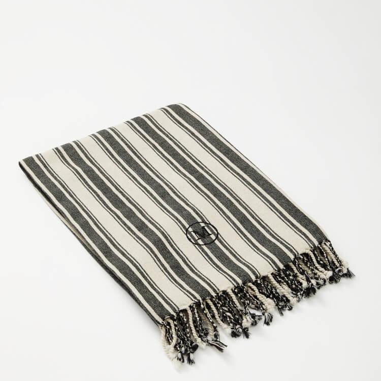 Sole Light Black/Beige Pestemal | Moeva | Towel | Each week unveils new pieces—luxury swimwear, fluid resort silhouettes, and elevated summer-to-evening essentials designed to carry you from coastal escapes to city nights.